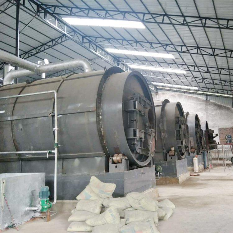 廢舊塑料煉油廢塑料煉油設(shè)備廢機(jī)油提煉柴油汽油油泥處理